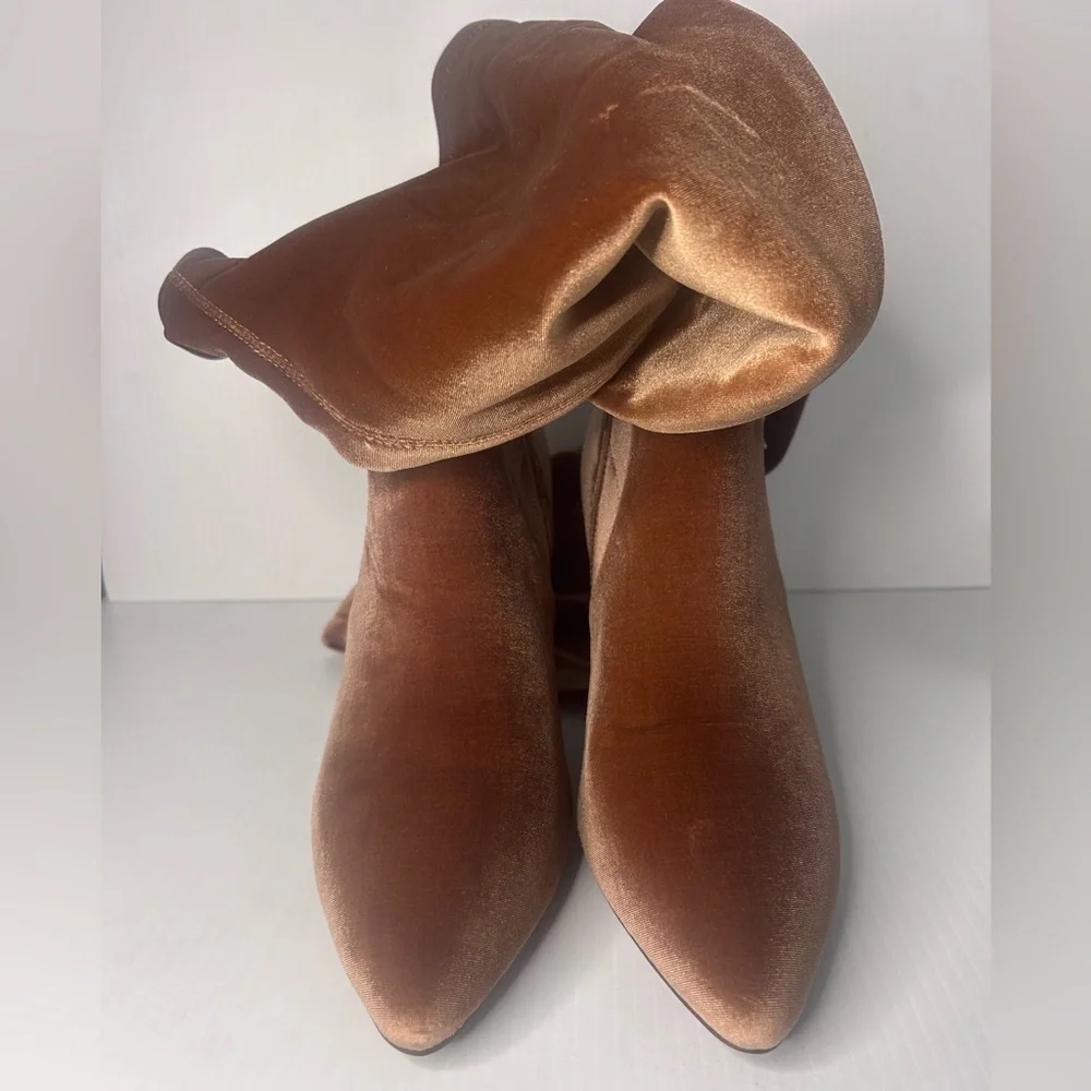 👢Smash NIB “Malia Over the Knee” Chic Velvet Boots in Nude Color